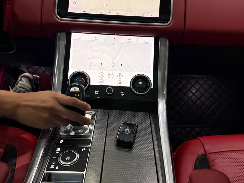 Land Rover Sport 2018 — фото 15