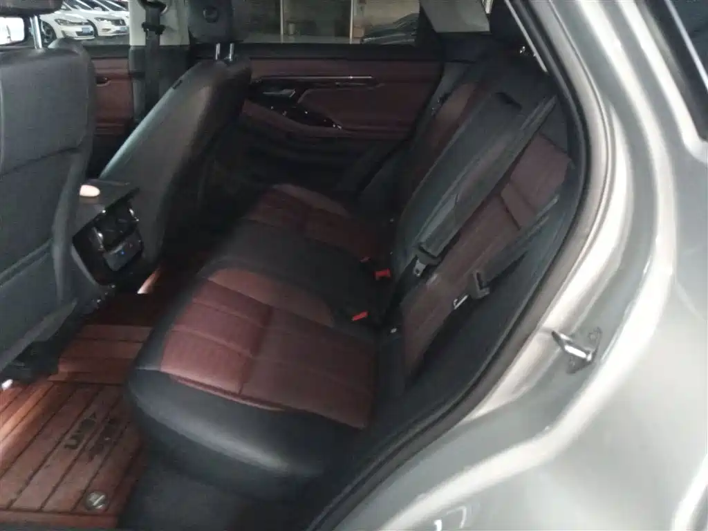 Land Rover Evoque 2022 — фото 13