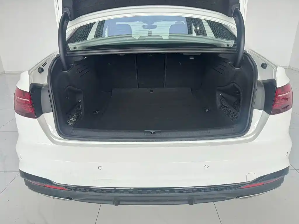 Audi A4L 2023