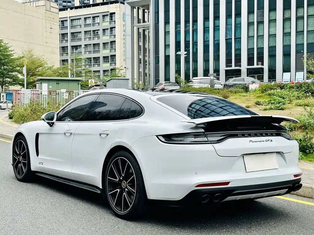 Porsche Panamera 2023 — фото 5