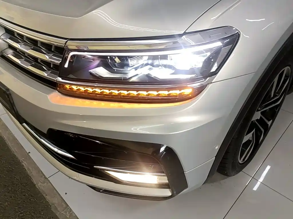 Volkswagen Tiguan L 2020 — фото 24