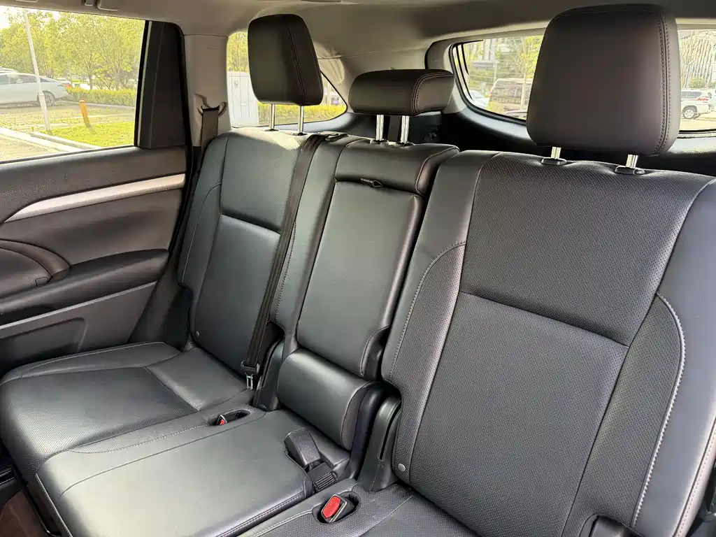 Toyota Highlander 2019 — фото 14