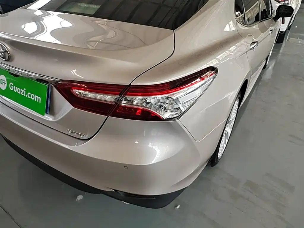 Toyota Camry 2020 — фото 24