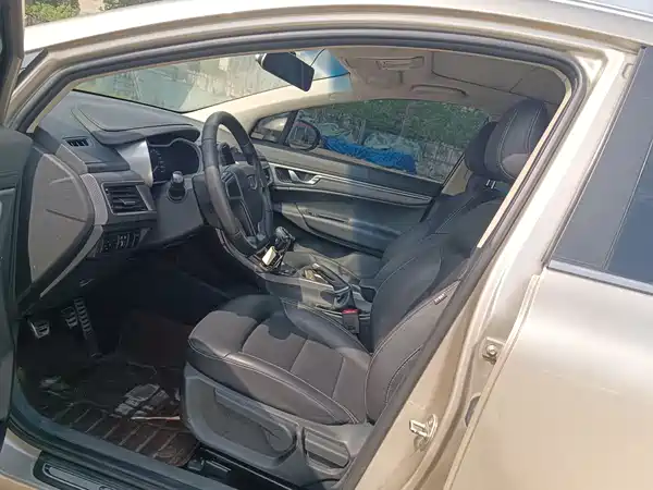 Geely Emgrand GS 2016