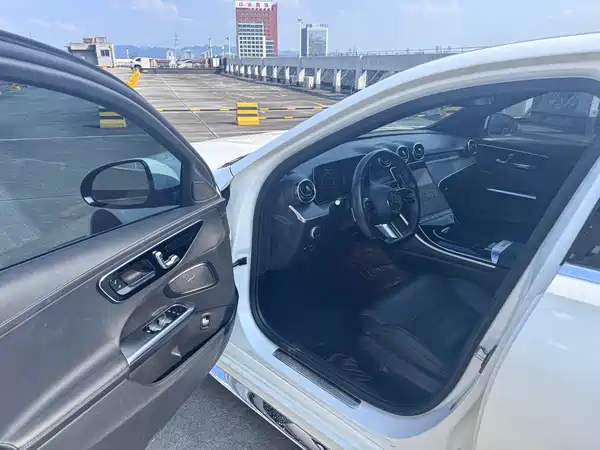 Mercedes-Benz C-Class 2021