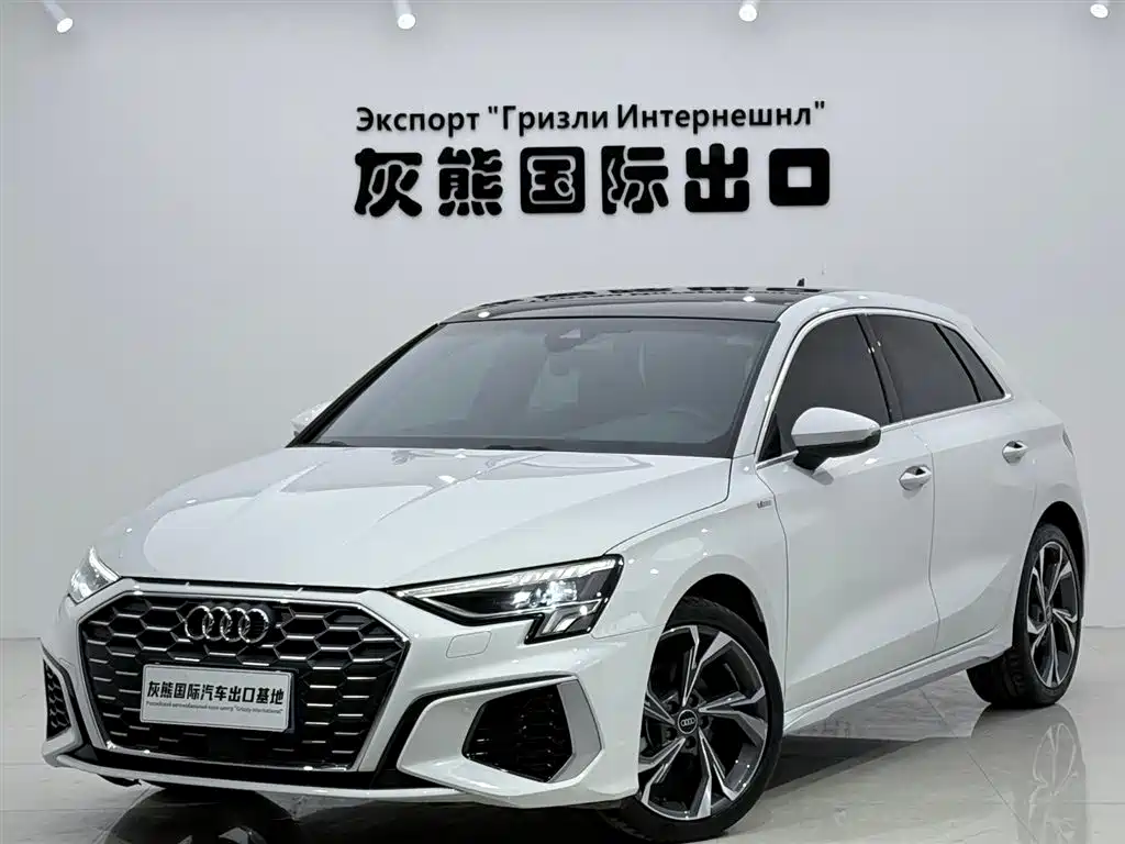 Audi A3 2023 — фото 1
