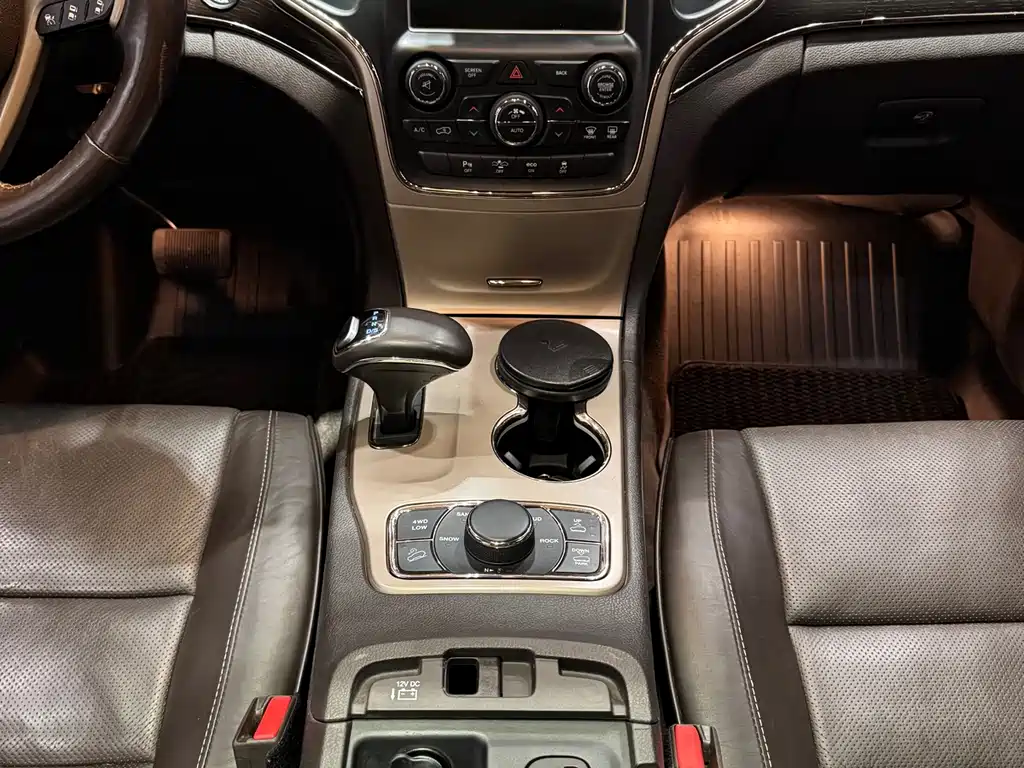 Jeep Grand Cherokee 2014 — фото 14