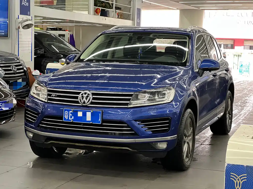 Volkswagen Touareg 2018 — фото 1