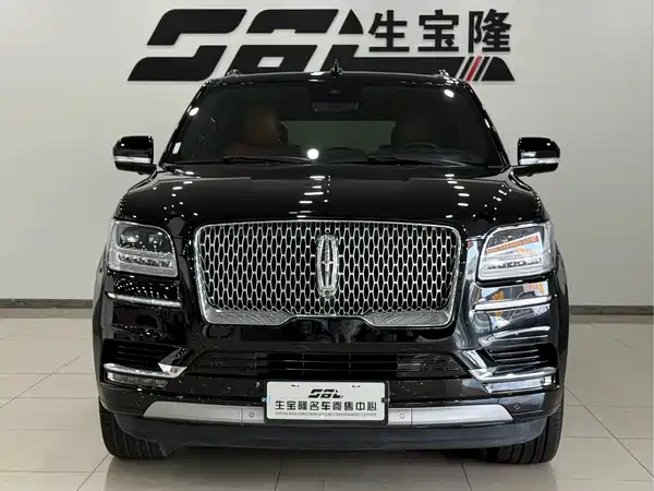 Lincoln Navigator 2021