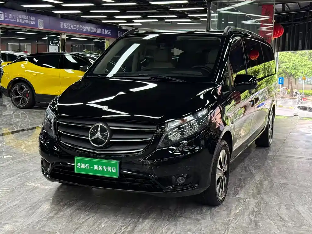 Mercedes-Benz Vito 2022 — фото 1