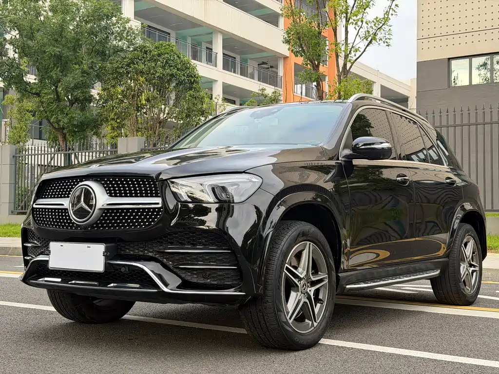 Mercedes-Benz GLE 2020 — фото 1