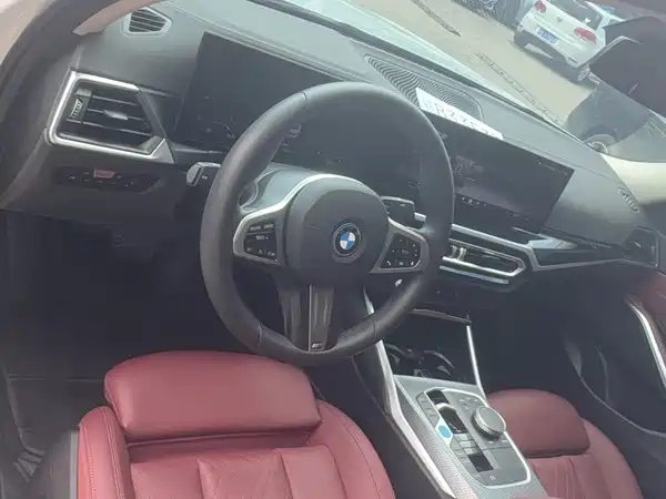 BMW i3 2024