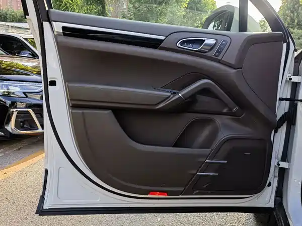Porsche Cayenne 2014