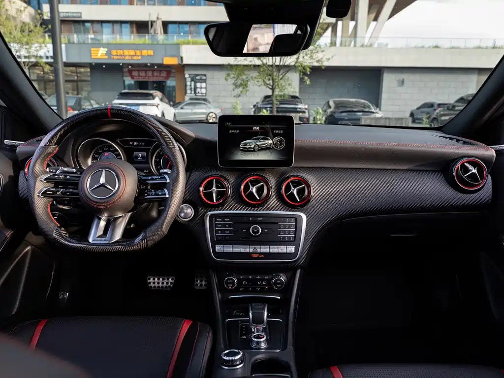 Mercedes-Benz A-Class AMG 2018 — фото 5