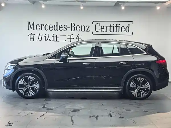 Mercedes-Benz EQE SUV 2025