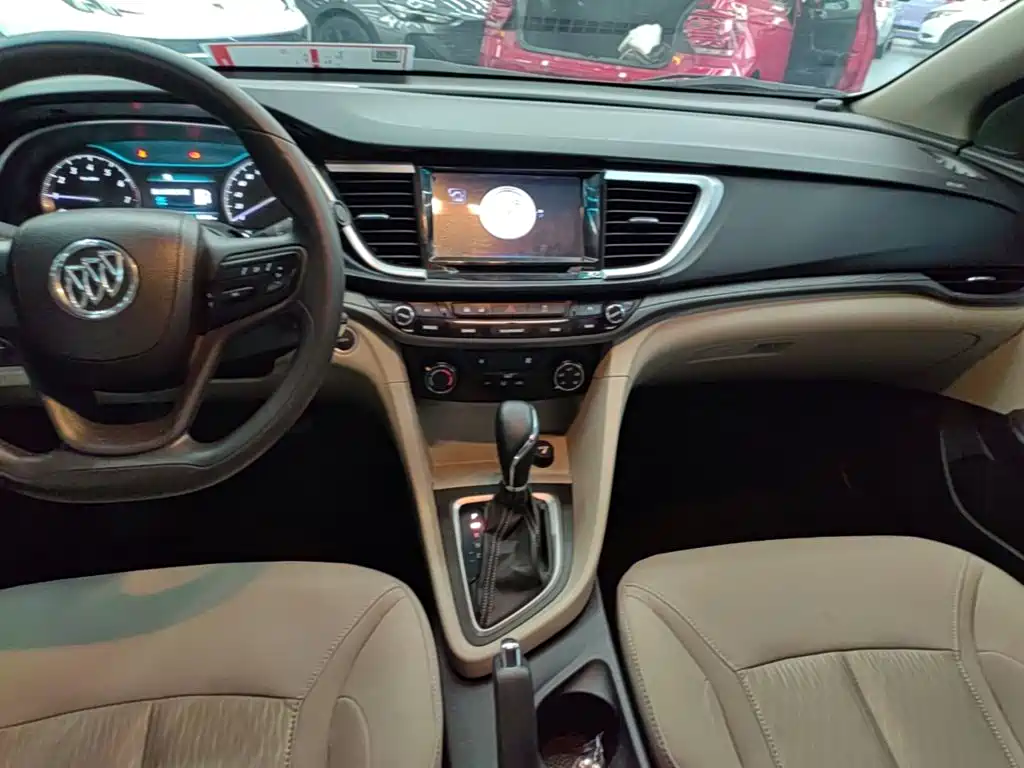 Buick Excelle 2015 — фото 13