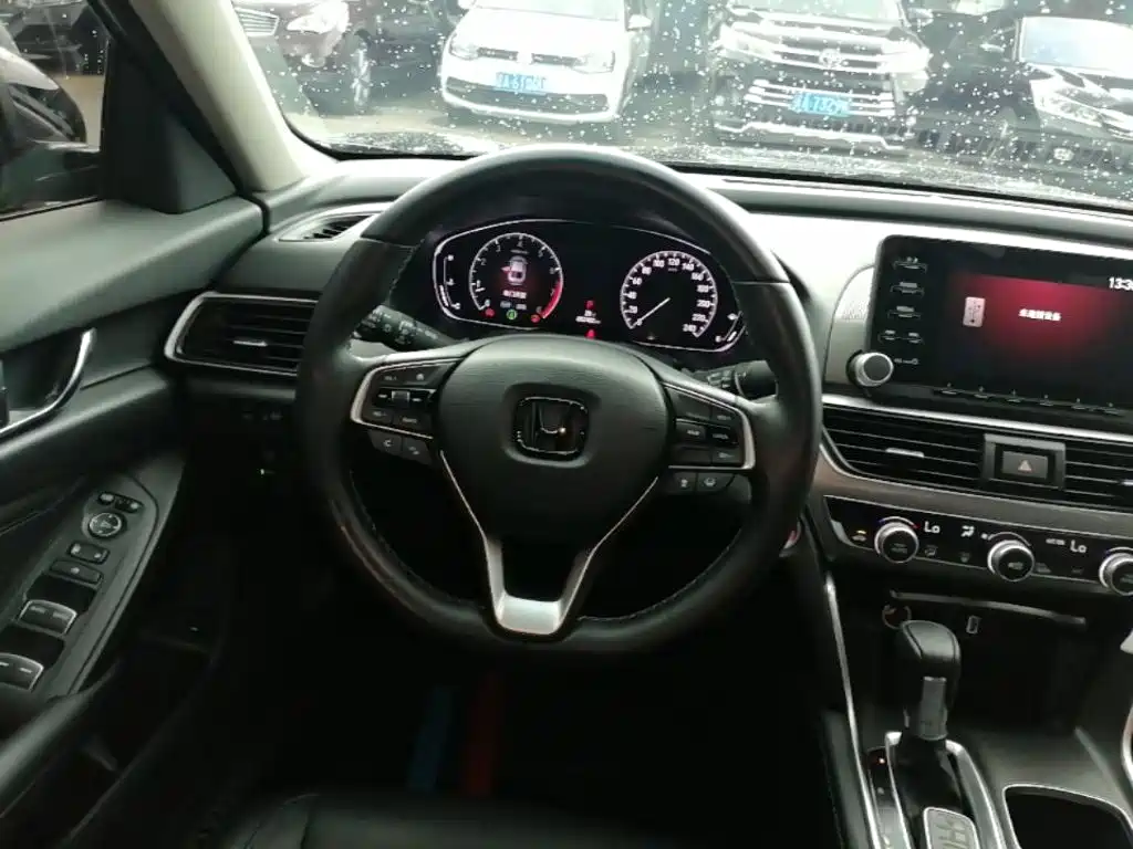 Honda Accord 2021 — фото 11