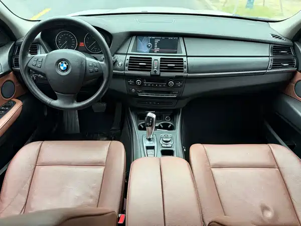 BMW X5 2011