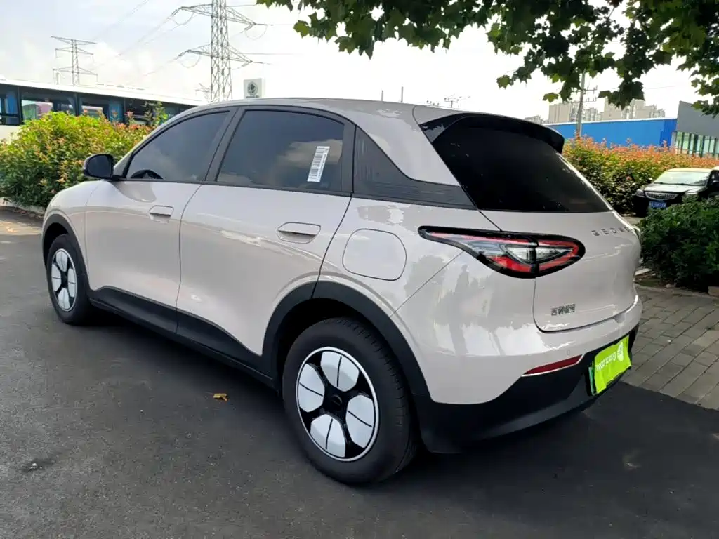 Geely Galaxy Starwish 2026 — фото 5
