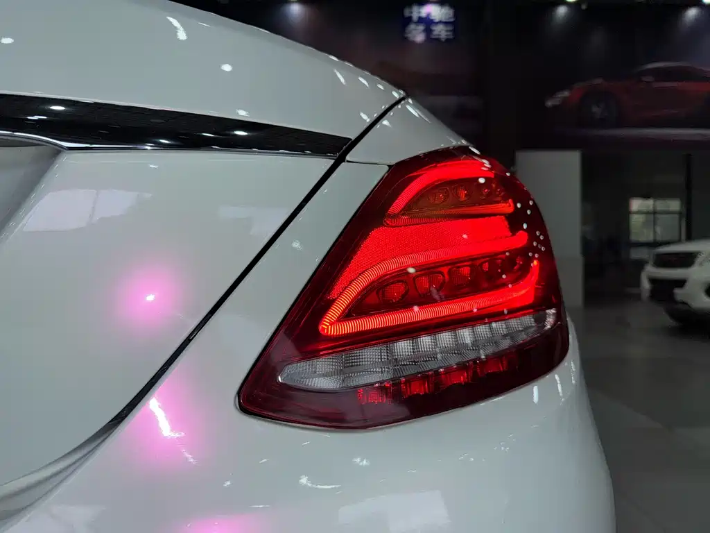 Mercedes-Benz C-Class 2017 — фото 14