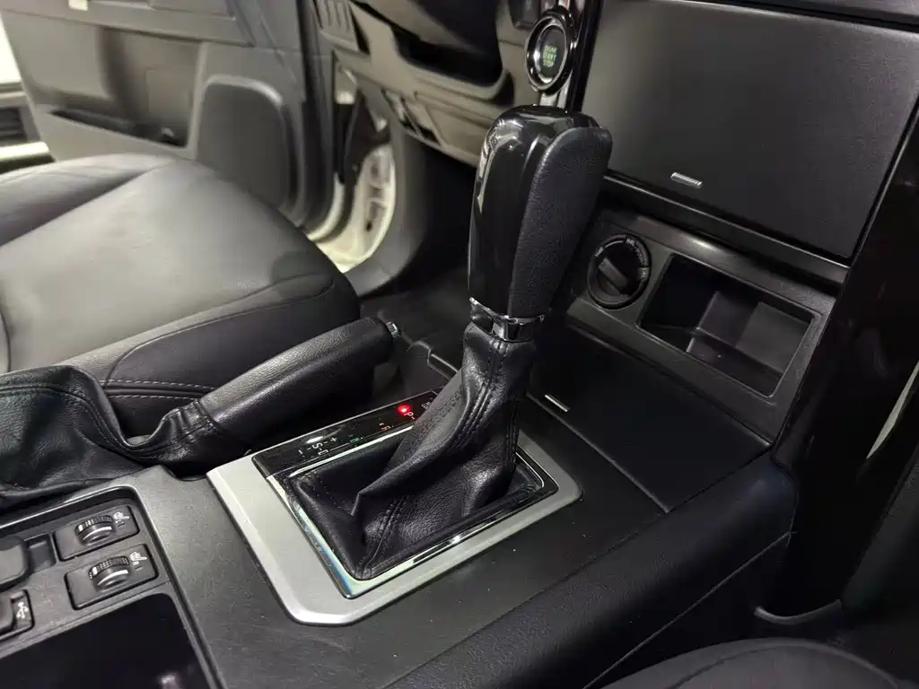 Toyota Prado 2016 — фото 12