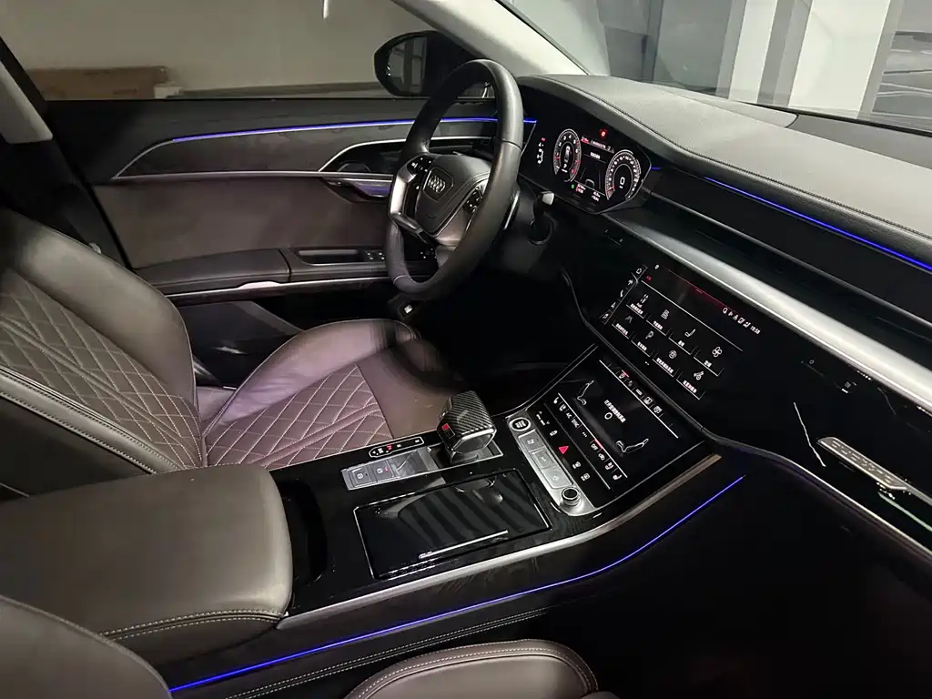 Audi A8 2023 — фото 23