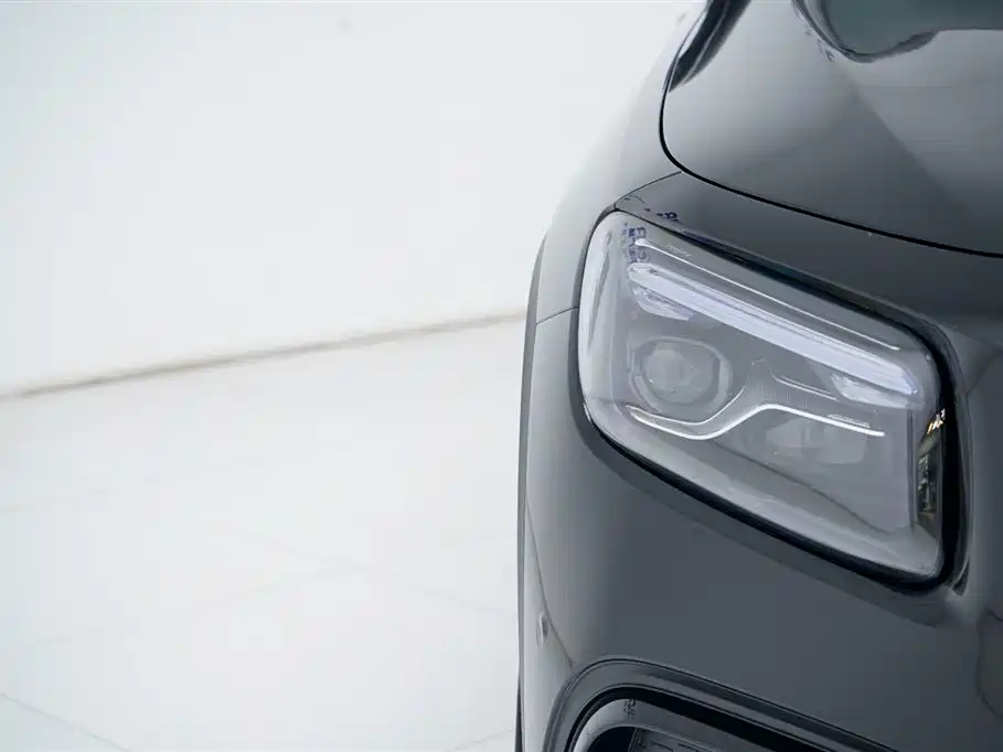 Mercedes-Benz GLB AMG 2024 — фото 18