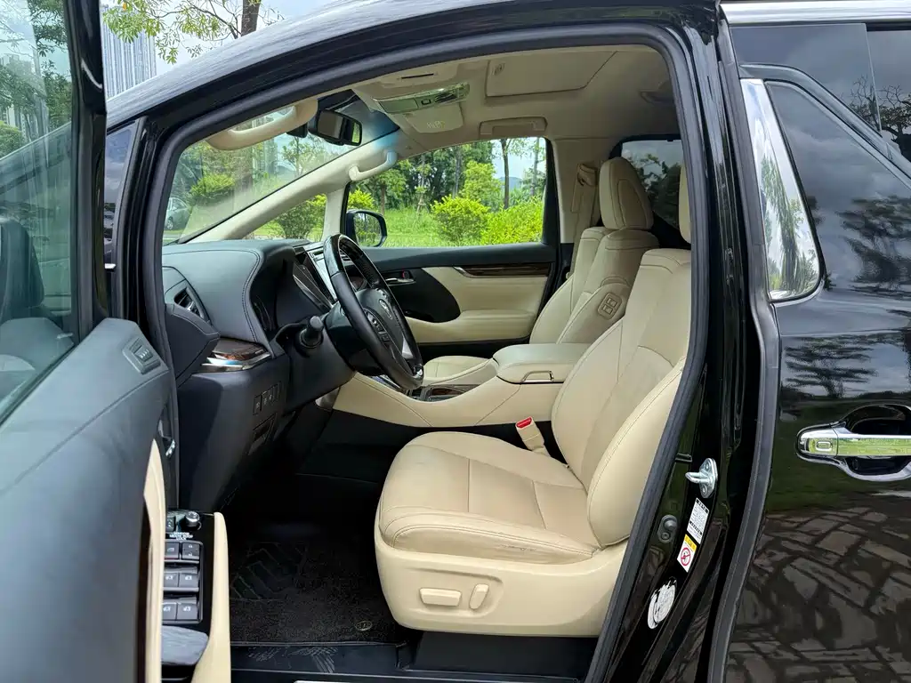 Toyota Alphard 2019 — фото 8