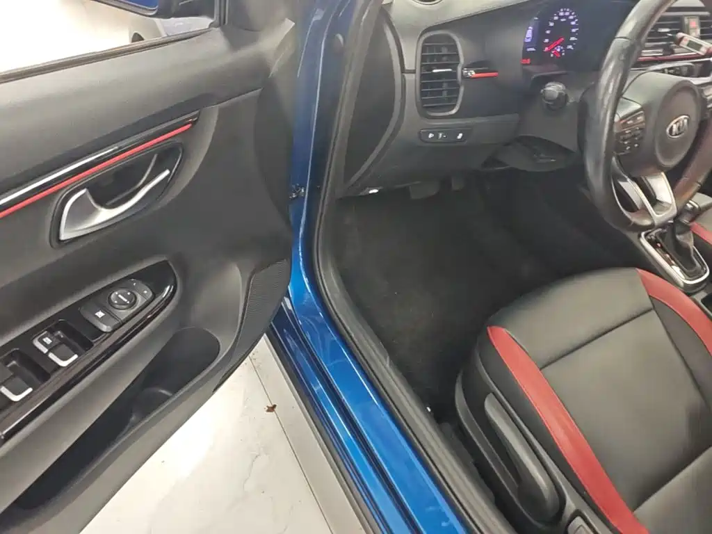 Kia KX Cross 2019 — фото 16
