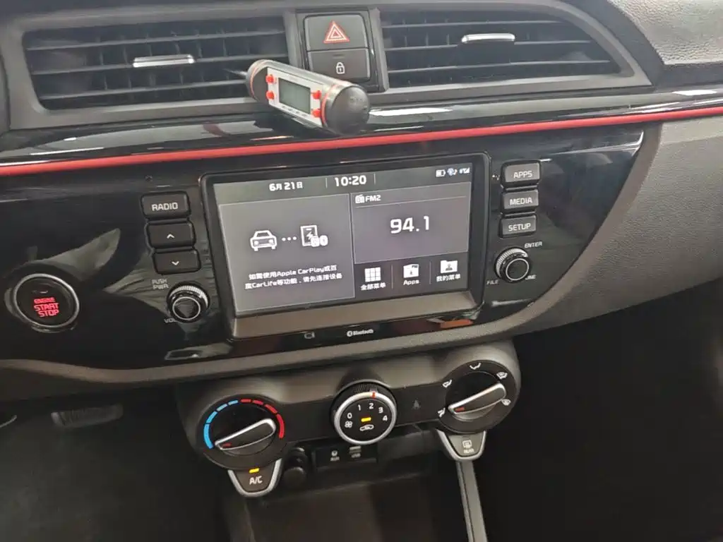Kia KX Cross 2019 — фото 13