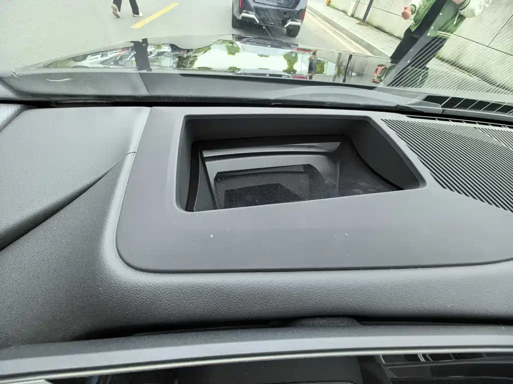 BMW i5 2025 — фото 20