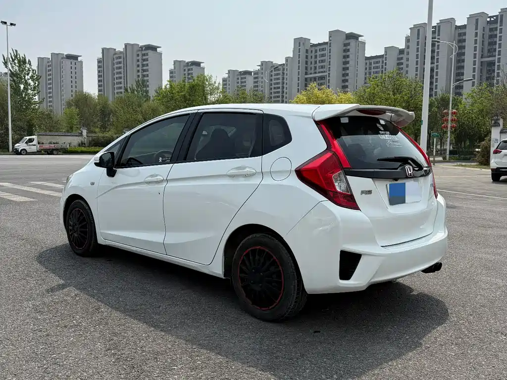 Honda Fit 2015 — фото 9