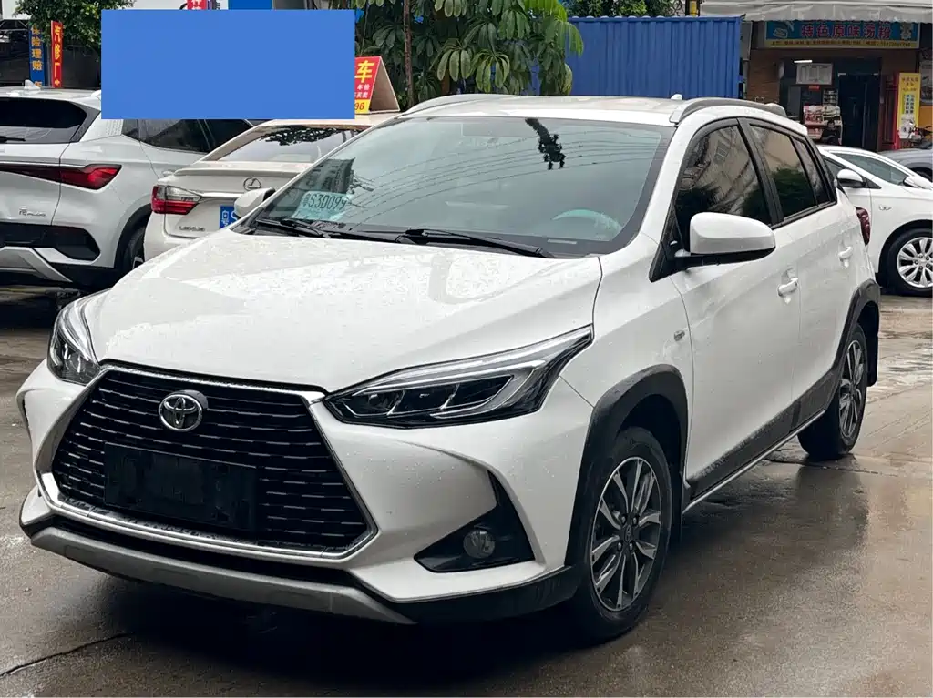 Toyota Yaris L 2022