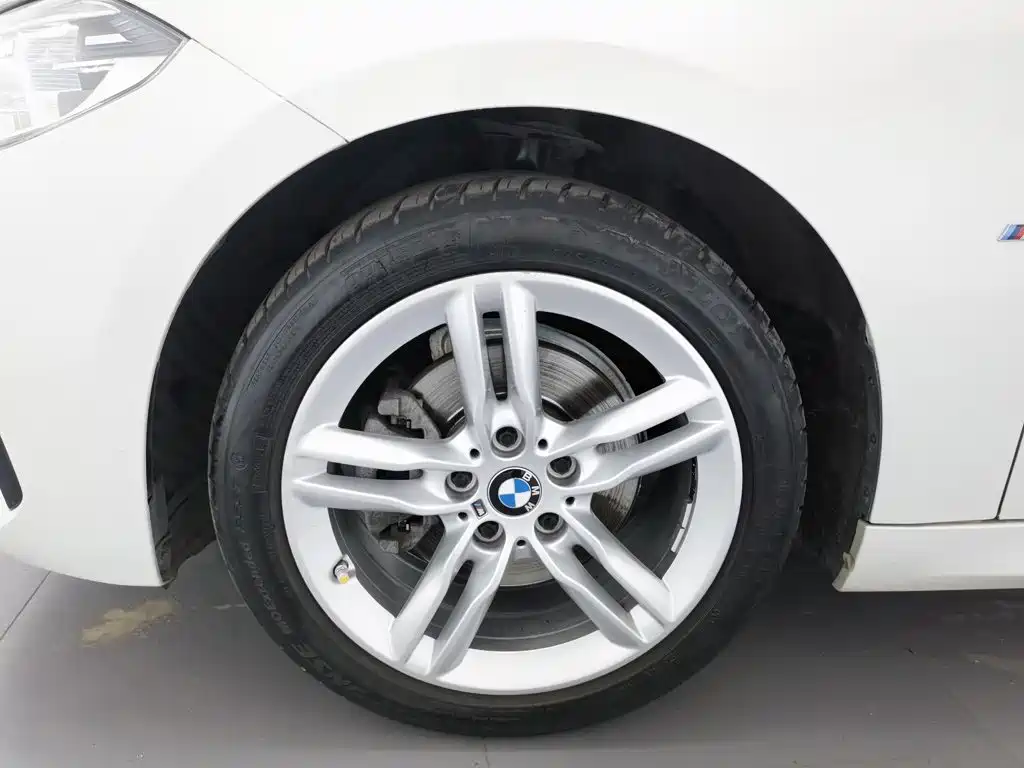 BMW 1 Series 2020 — фото 17