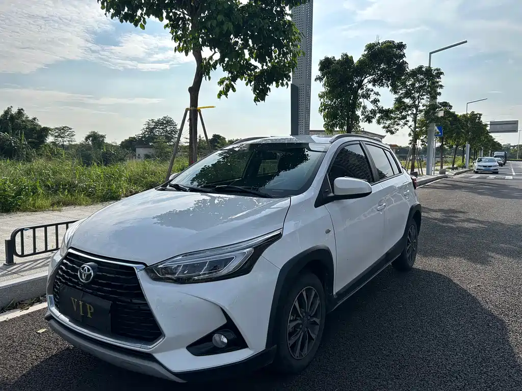 Toyota Yaris L 2023