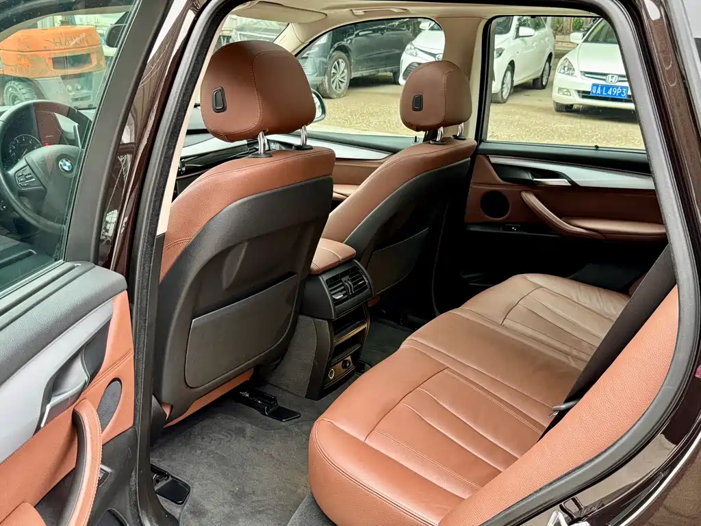 BMW X5 2018 — фото 10