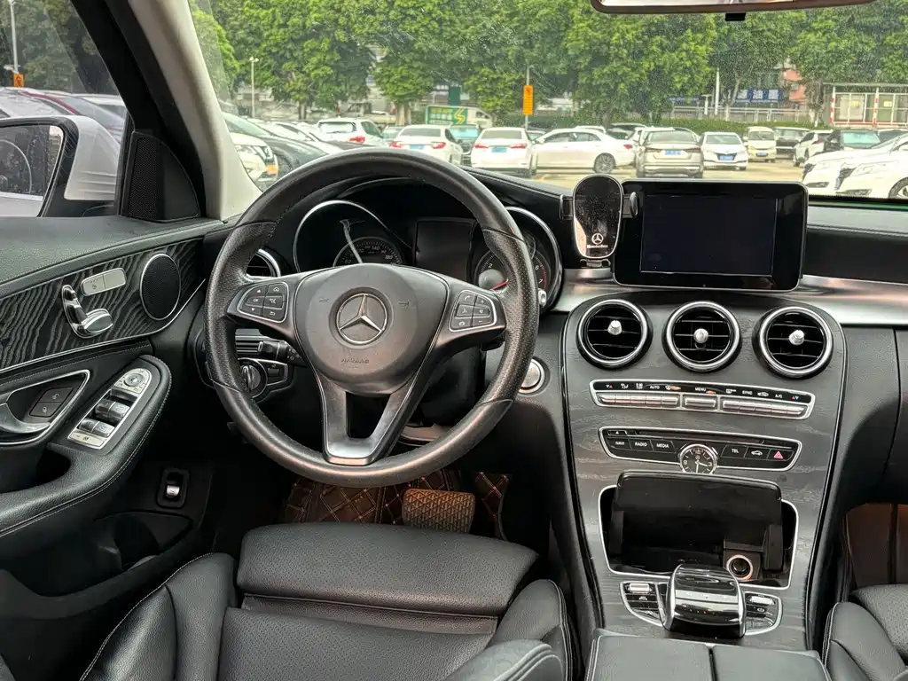Mercedes-Benz C-Class 2018 — фото 12