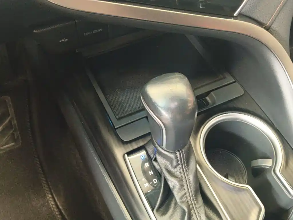 Toyota Camry 2022 — фото 14