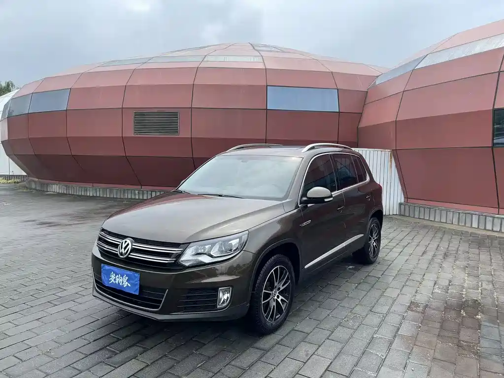 Volkswagen Tiguan 2016 — фото 1
