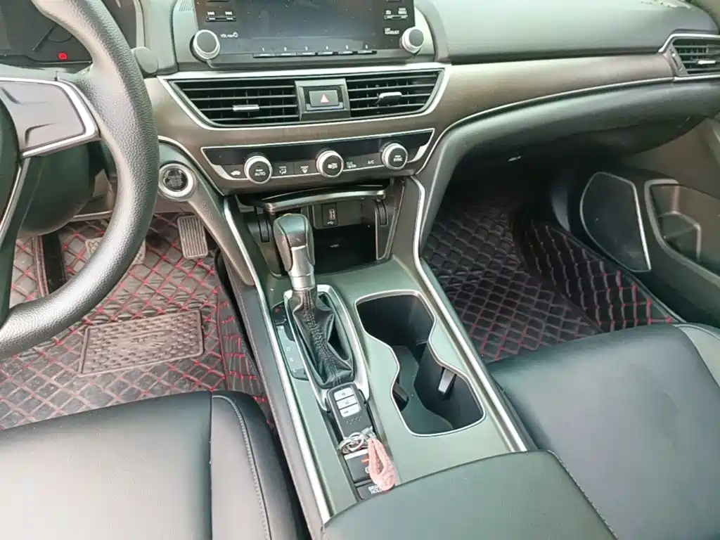 Honda Accord 2020 — фото 14