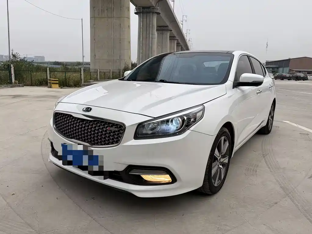 Kia K4 2017 — фото 1