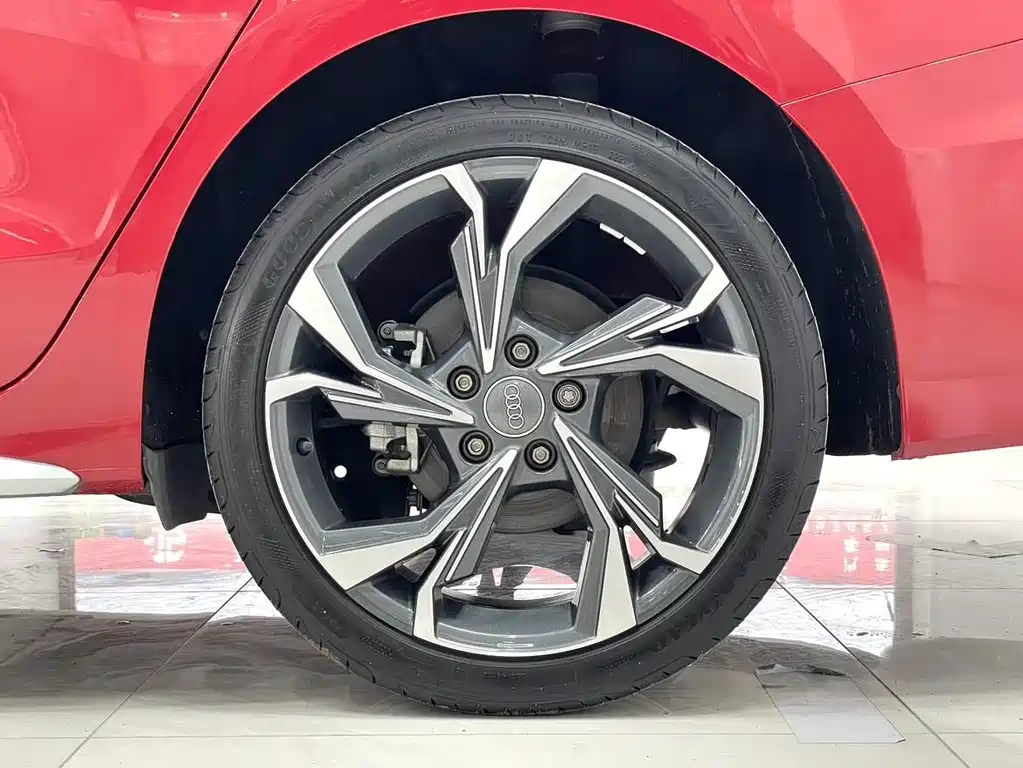 Audi A3 2023 — фото 14