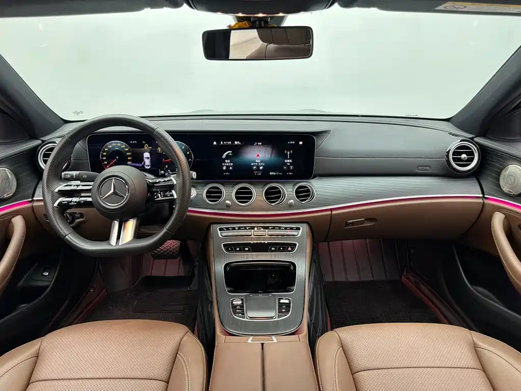 Mercedes-Benz E-Class 2023 — фото 10