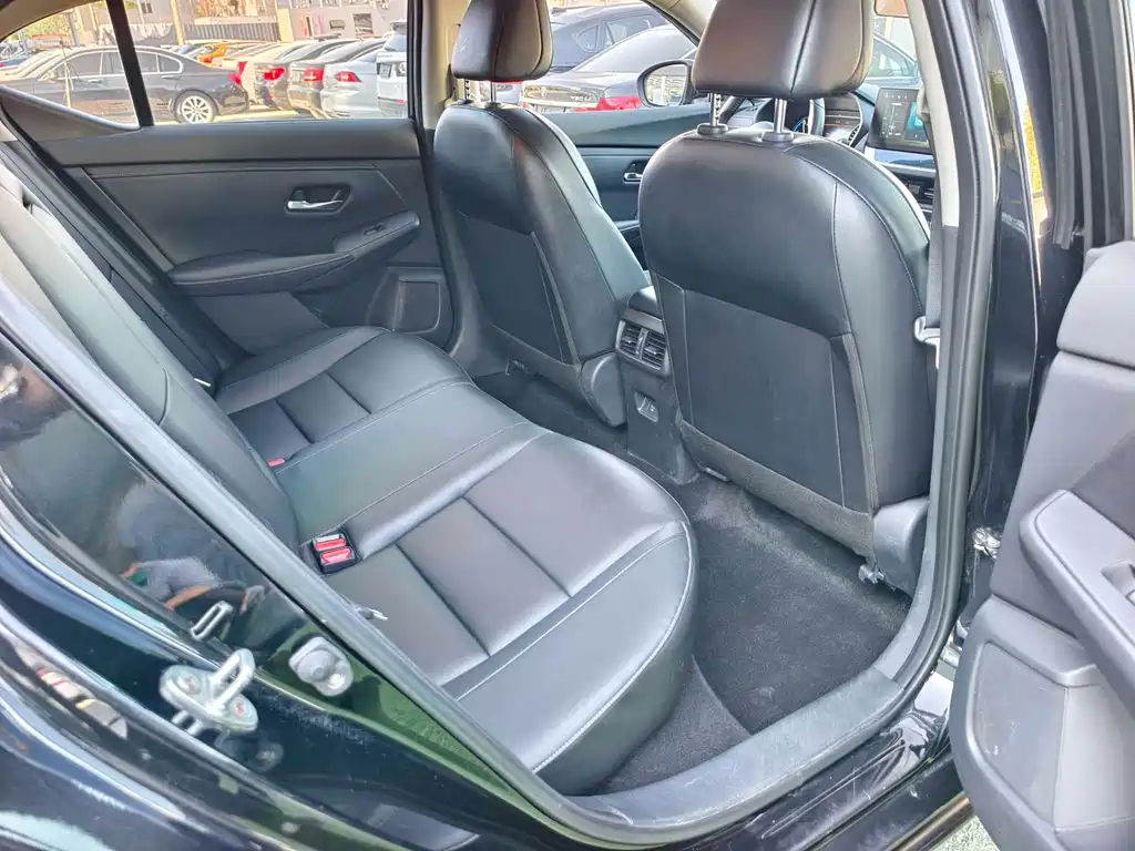 Nissan Sylphy 2023 — фото 17