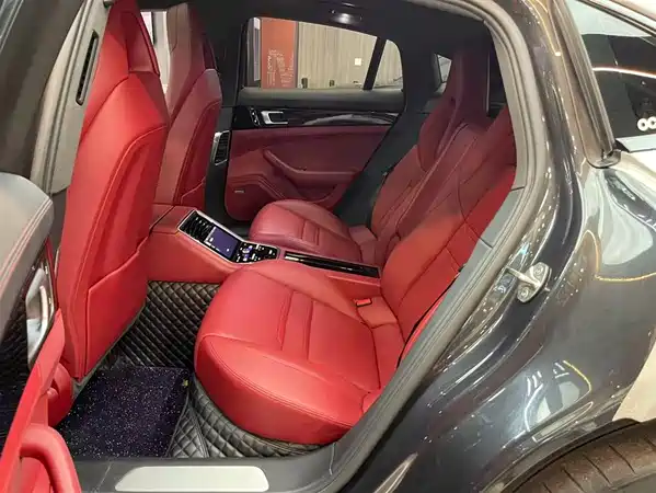 Porsche Panamera 2019