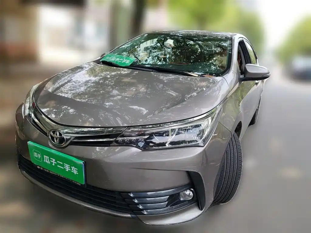 Toyota Corolla 2018 — фото 2