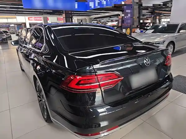 Volkswagen Phideon 2023