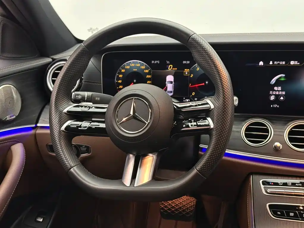 Mercedes-Benz E-Class 2023 — фото 12