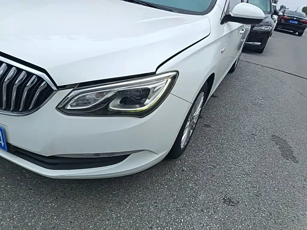 Buick Excelle 2016 — фото 24