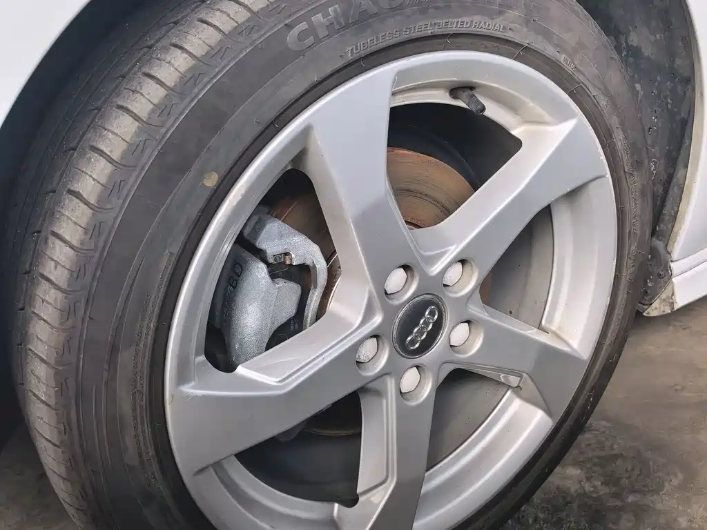 Audi A3 2018 — фото 9